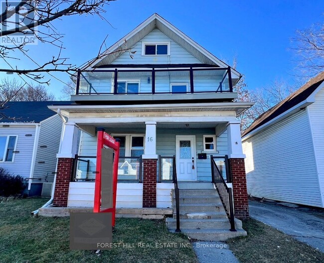 property at 16 Nassau St