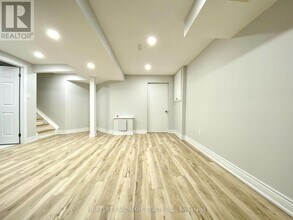 4878 Rosebush Rd in Mississauga, ON - Building Photo - Building Photo