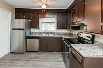 2324 Old Field Rd in Columbia, SC - Building Photo - Building Photo