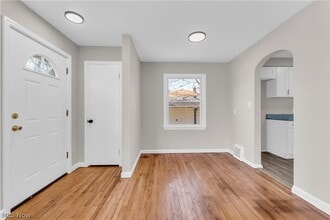 3802 Park Dr in Parma, OH - Building Photo - Building Photo