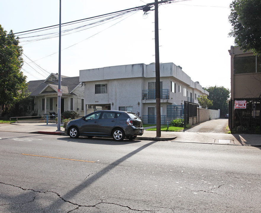 5332 Fountain Ave in Los Angeles, CA - Building Photo