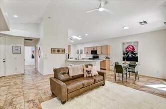 3247 E Maldonado Dr in Phoenix, AZ - Building Photo - Building Photo