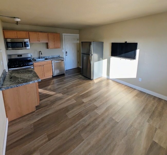 618 Gambell St in Anchorage, AK - Foto de edificio - Building Photo