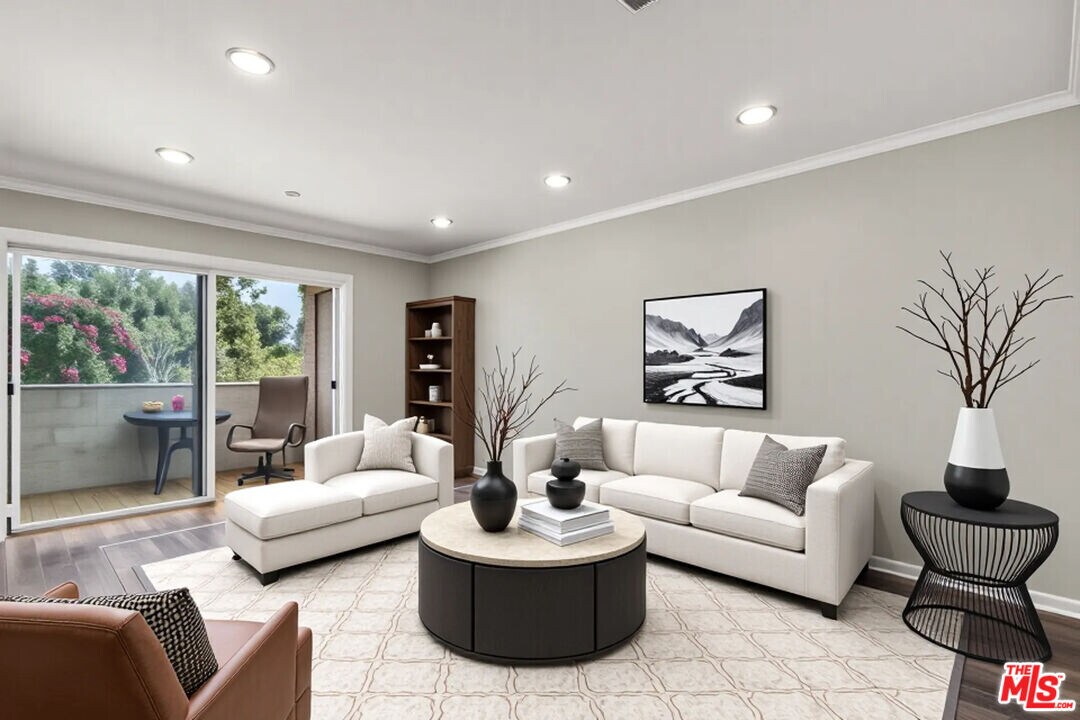 501 Palisades Dr in Los Angeles, CA - Building Photo