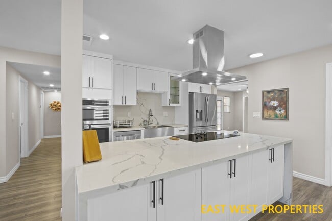 6942 Santa Rita Ave in Garden Grove, CA - Building Photo - Building Photo