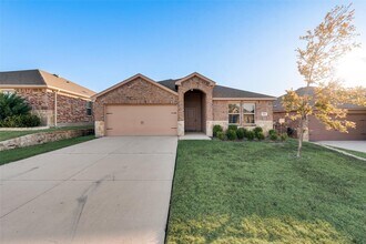 968 English Dr in Krugerville, TX - Building Photo - Building Photo