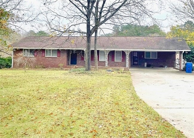property at 2728 Five Forks Trickum Rd SW