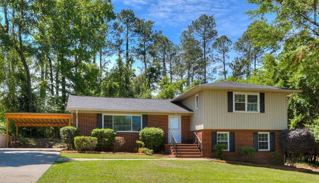 property at 813 Hammond Dr