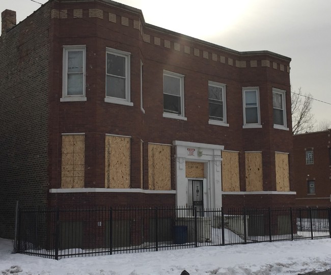 7157 S Aberdeen St in Chicago, IL - Building Photo - Building Photo