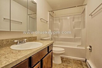 4119 NE St Johns Rd in Vancouver, WA - Building Photo - Building Photo