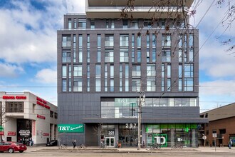 The College Condiminium At Spadina in Toronto, ON - Building Photo - Building Photo