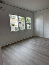 101 S Cordova St in Alhambra, CA - Foto de edificio - Building Photo