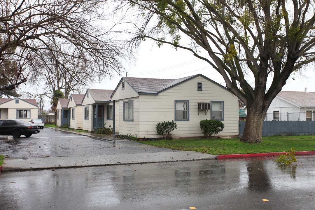 1032 South Ave in Turlock, CA - Building Photo