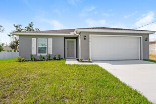 1810 NE 34th Ln in Cape Coral, FL - Building Photo