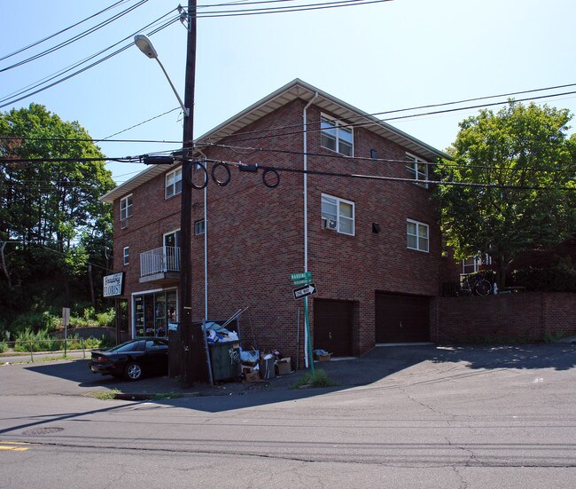 455 Harding Pl in Fairview, NJ - Foto de edificio - Building Photo
