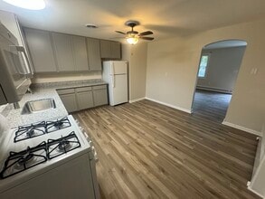 96 N Halsey Rd in Dover, DE - Foto de edificio - Building Photo