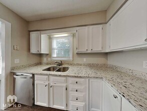 202 Indian Springs Dr in Knightdale, NC - Building Photo - Building Photo