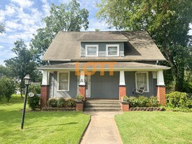 105 Arrington Ave in Greenville, SC - Building Photo