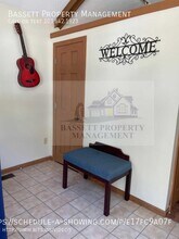 3320 Dixwell Ave in North Haven, CT - Building Photo - Building Photo