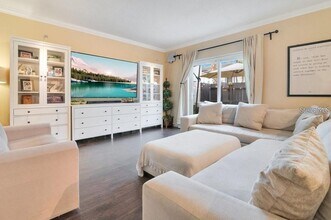 1000 S Semoran Blvd in Winter Park, FL - Foto de edificio - Building Photo