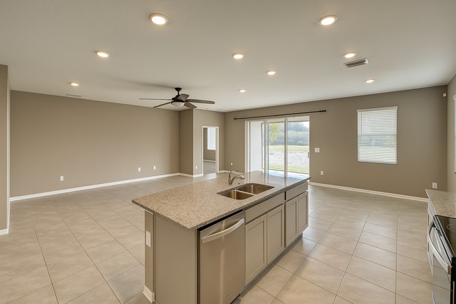 11304 Timber Grv Ln in Spring Hill, FL - Building Photo - Building Photo