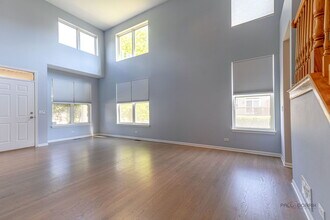 4225 Henry Way in Northbrook, IL - Building Photo - Building Photo