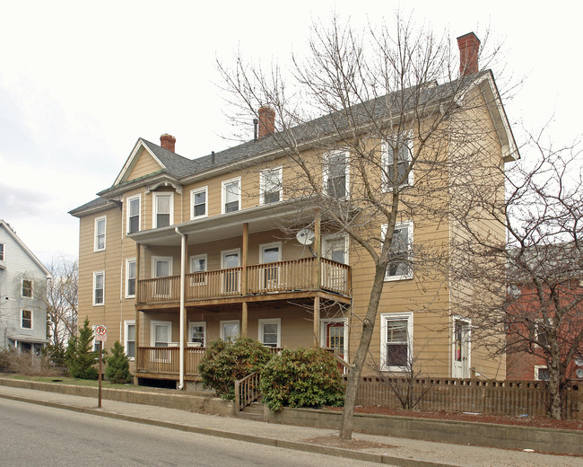 225 Grove St in Manchester, NH - Foto de edificio - Building Photo