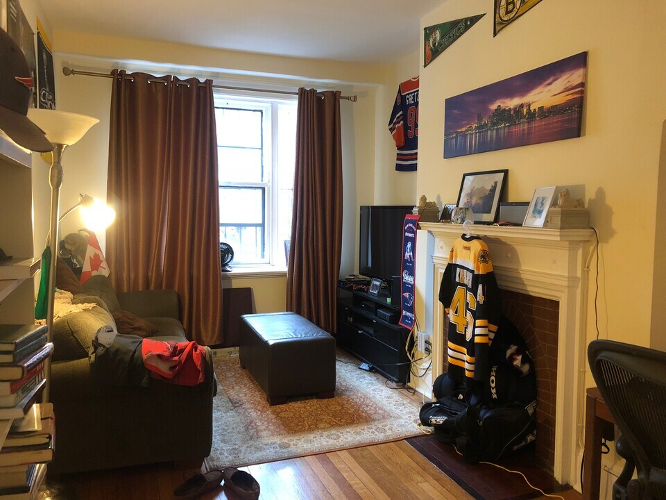 188 Marlborough St, Unit 4 in Boston, MA - Building Photo
