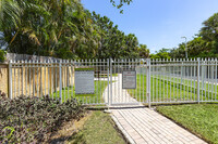 Villas of Juno in Juno Beach, FL - Foto de edificio - Building Photo