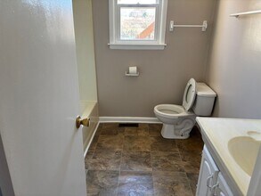 208 Colwell Ln in Manchester, TN - Building Photo - Building Photo