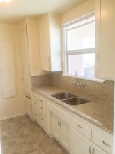 FABULOUS WESTCHESTER 1-BEDROOM APT. HOME in Los Angeles, CA - Foto de edificio - Building Photo