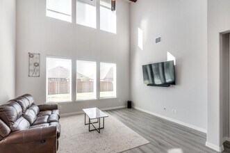 1144 Firecracker Dr in Justin, TX - Building Photo - Building Photo