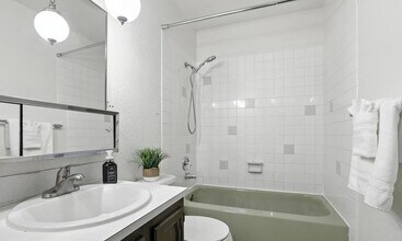 2319 Success Dr in Anchorage, AK - Building Photo - Building Photo