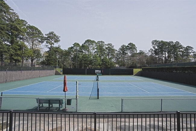 property at 3501 Buckingham Ln