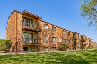 Eaglewood in Fargo, ND - Foto de edificio - Building Photo