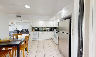 8700 SW 133rd Avenue Rd, Unit 312 in Miami, FL - Building Photo - Building Photo