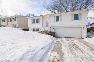 231 42nd Ave NW in Rochester, MN - Building Photo