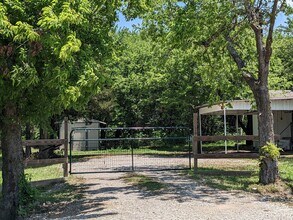 6879 Co Rd 151 in Kaufman, TX - Building Photo - Building Photo