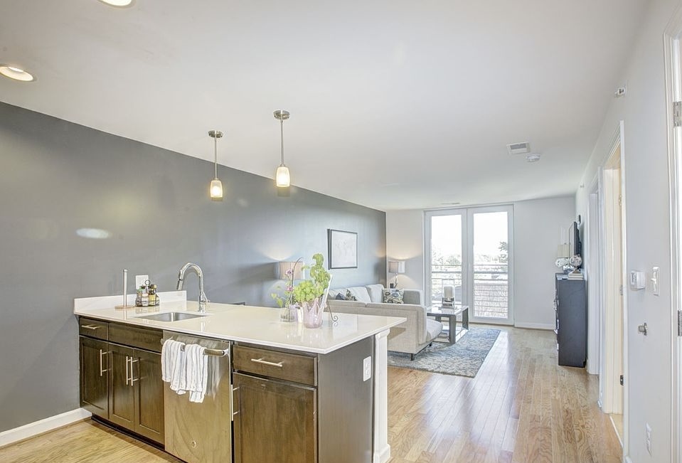 1115 H St NE, Unit 504 in Washington, DC - Building Photo