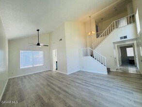 44707 Tarragon Dr in Lancaster, CA - Building Photo - Building Photo