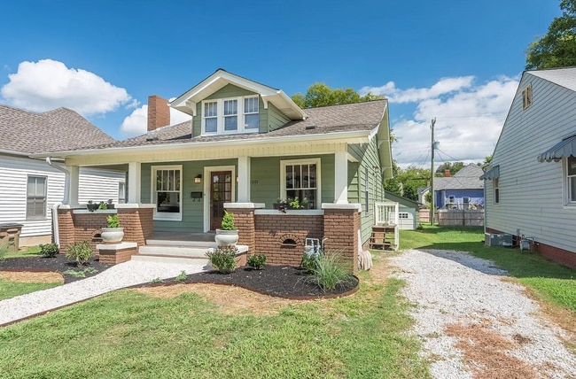 property at 1511 Woodbine Ave