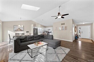 202 Oxford Ave in Fairview Heights, IL - Building Photo - Building Photo