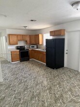 2840 NW 15th Ct in Fort Lauderdale, FL - Building Photo - Building Photo