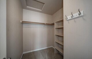 2174 Laurine Ct NE in Salem, OR - Building Photo