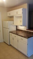 211 W College Ave, Unit 3 in Waukesha, WI - Building Photo