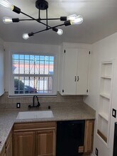 3311 1/2 West 78th Street in Los Angeles, CA - Building Photo - Building Photo