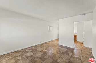 1030 E 21st St, Unit A in Long Beach, CA - Building Photo - Building Photo