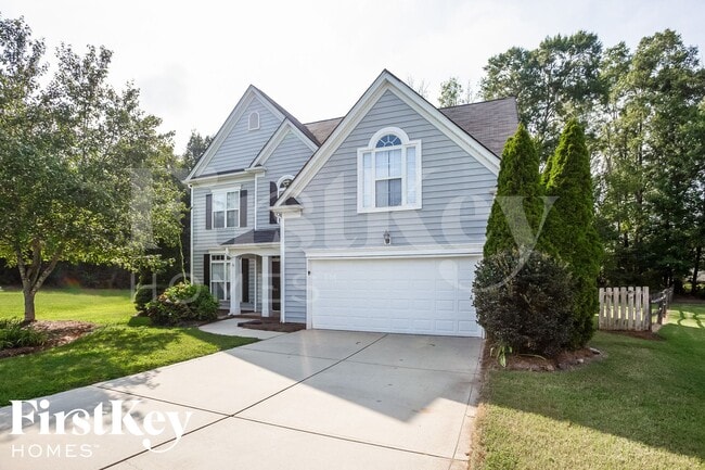 4805 Walnut Grove St in Harrisburg, NC - Foto de edificio - Building Photo