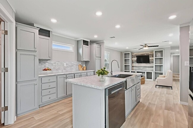 1030 Monarch Dr in Cleburne, TX - Building Photo - Building Photo