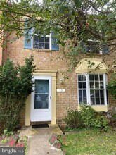 33 Jones Valley Cir in Baltimore, MD - Building Photo - Building Photo